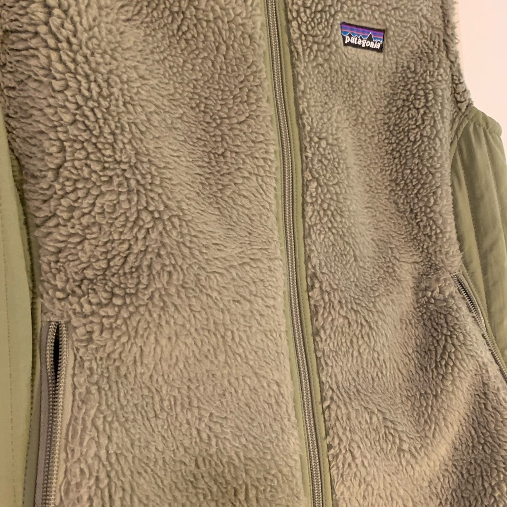 Green Patagonia vest - Picture 4 of 4